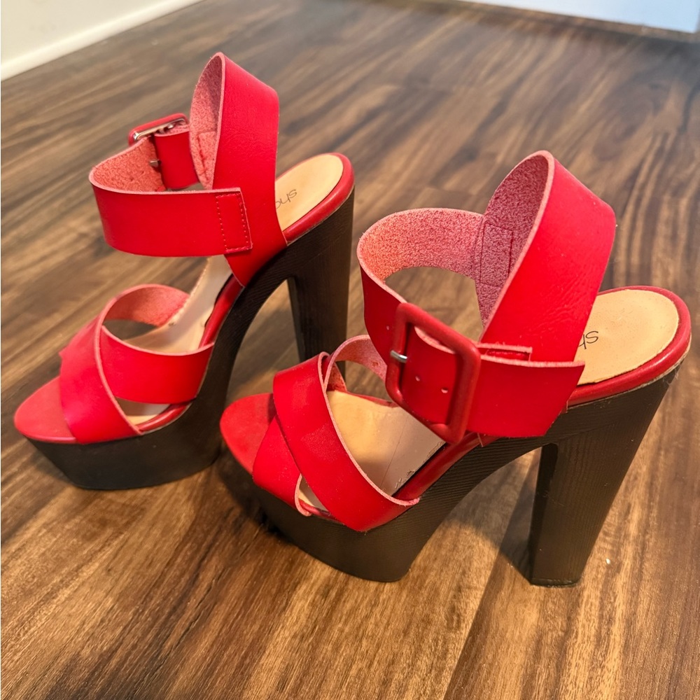 Shoe Dazzle Red Platform Heels - Picture 5 of 7